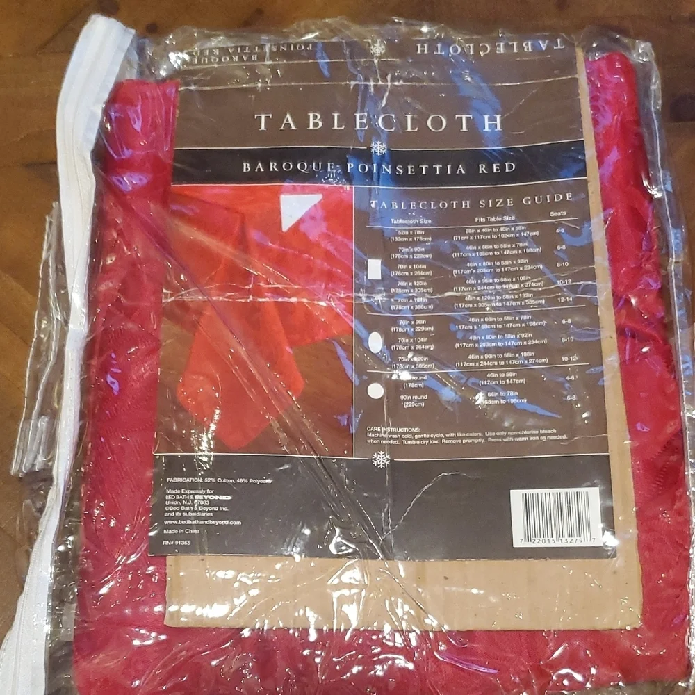 Bed Bath & Beyond Baroque Poinsettia Red Tablecloth
